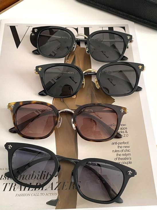 Picture of Chrome Hearts Sunglasses _SKUfw73376030fw
